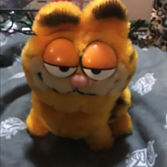 classic garfield plush